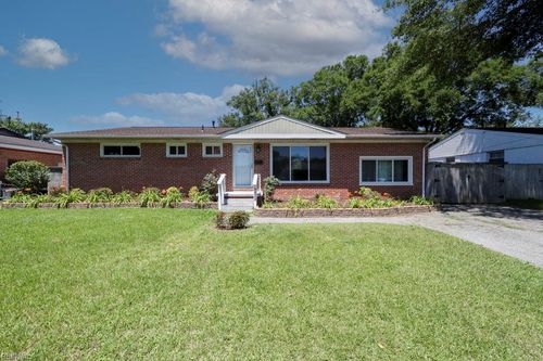8033 Tarpon Pl, Norfolk, VA, 23518-3323 | Card Image