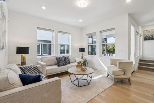 b-5420 Central Pkwy, Dublin, CA, 94568 | Card Image