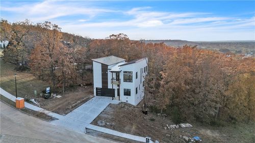 2351 N Windswept Ln, Fayetteville, AR, 72703-2330 | Card Image