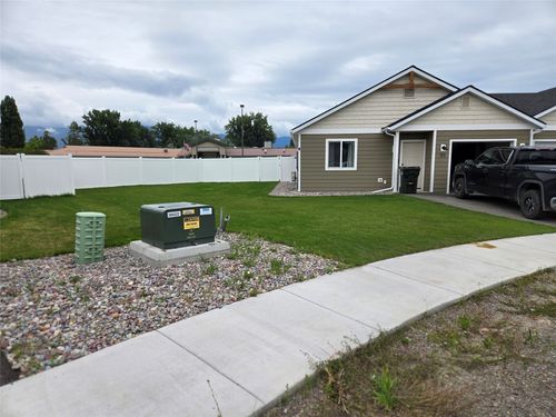 93 Mackin Ct, Kalispell, MT, 59901-6220 | Card Image