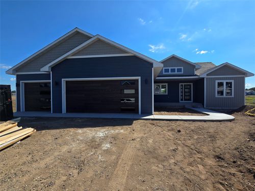 3639 112th St, Chippewa Falls, WI, 54729-3288 | Card Image