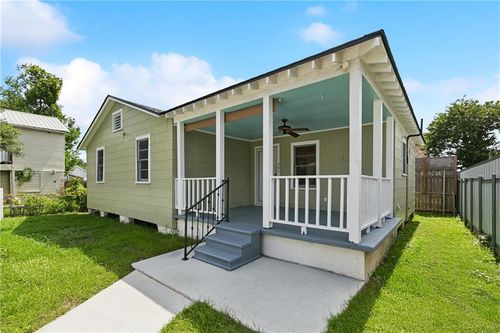 367 Aris Ave, Metairie, LA, 70005-3426 | Card Image