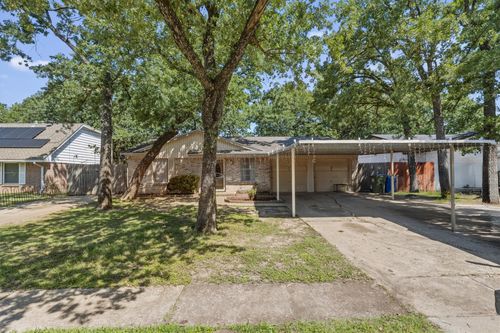 14605 Oakwood Ln, Balch Springs, TX, 75180-3607 | Card Image