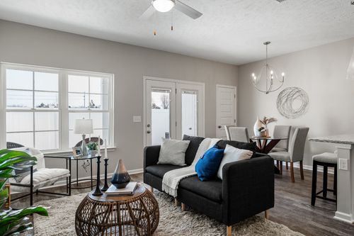 31 Hardwood Rd, Tullahoma, TN, 37388-2493 | Card Image