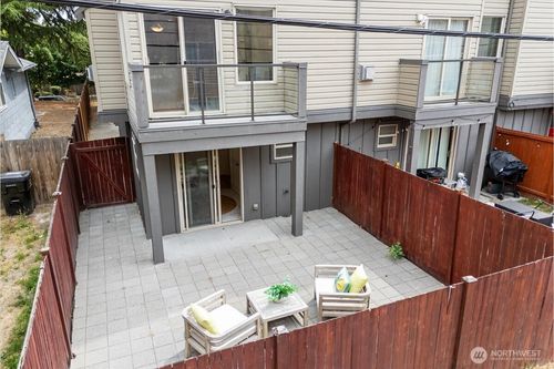 a-9007 18th Ave Sw, Seattle, WA, 98106-2371 | Card Image