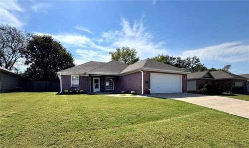 820 Deer Lodge Ct, Siloam Springs, AR, 72761-5371 | Card Image