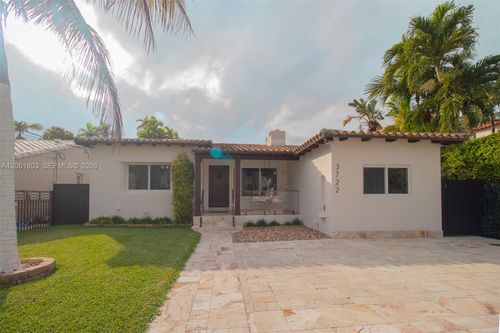 3722 Royal Palm Ave, Miami Beach, FL, 33140-3942 | Card Image