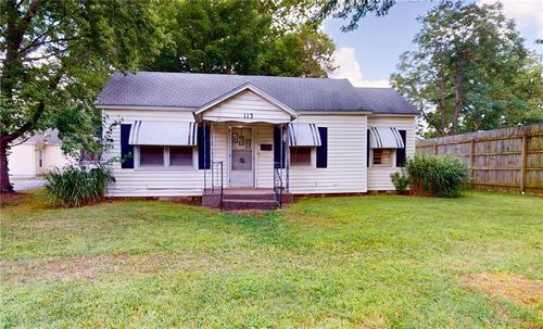 113 S Clay St, Nevada, MO, 64772-3131 | Card Image