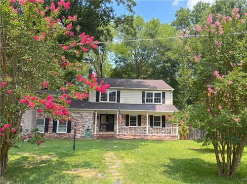 101 Bonito Dr, Yorktown, VA, 23692-2918 | Card Image