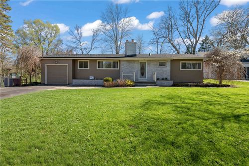 113 Creek Meadow Ln, Greece, NY, 14626-3008 | Card Image