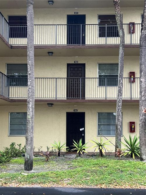 apt-114-3161 47th Ter, Lauderdale Lakes, FL, 33319-6646 | Card Image