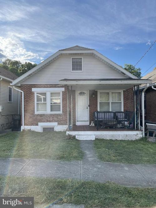 119 Schaeffer St, BOYERTOWN, PA, 19512-1015 | Card Image