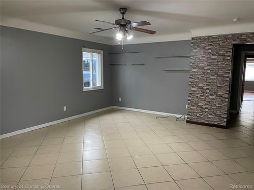 7427 Drexel St, Dearborn Heights, MI, 48127-1747 | Card Image