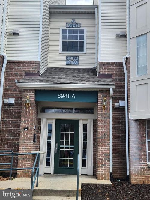 2-304-8941 Town Center Cir, UPPER MARLBORO, MD, 20774-4757 | Card Image