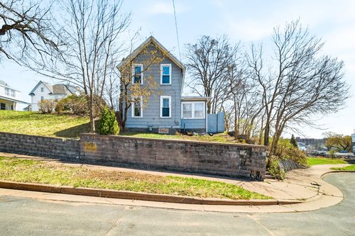 415 N Dewey St, Eau Claire, WI, 54703-3293 | Card Image