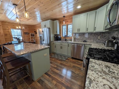147 Fieldstone Dr, North Haverhill, NH, 03774-4419 | Card Image