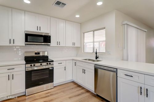 5619 W Hartford Avenue, Glendale, AZ, 85308 | Card Image