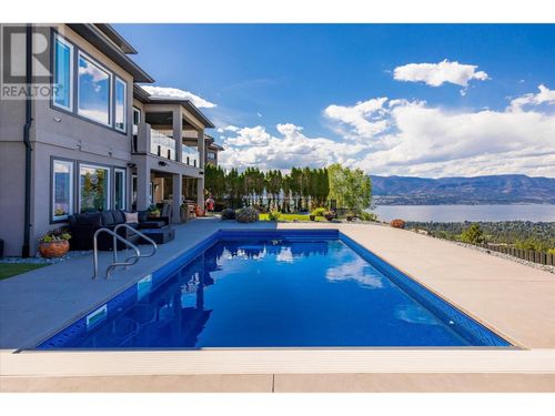 750 Kuipers Cres, Kelowna, BC, V1W5H4 | Card Image