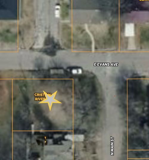 1913 N Main St, Bonham, TX, 75418-2617 | Card Image