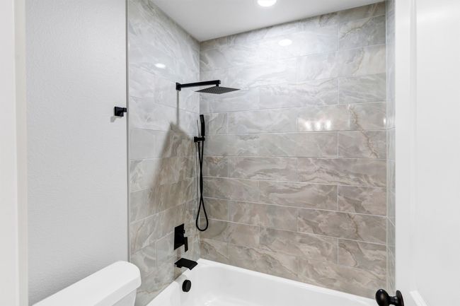 Full bath with washtub / shower combination and toilet | Image 34