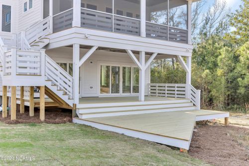 1547 Riverview Ter, Wilmington, NC, 28401-6584 | Card Image