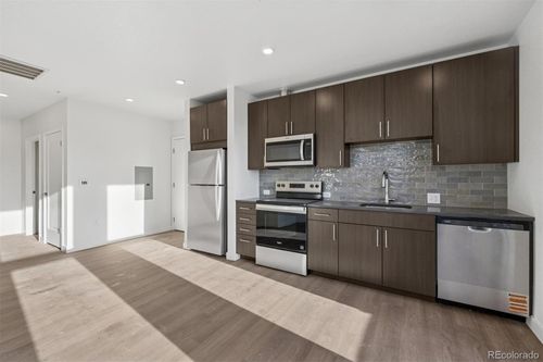400-639 29th Street, Denver, CO, 80205 | Card Image