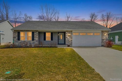 4080 Lancaster Dr, Fort Gratiot, MI, 48059-3773 | Card Image