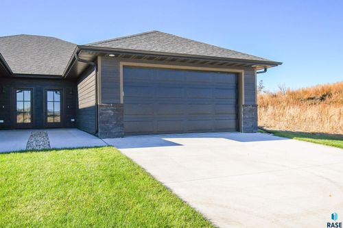 1407 N Alinia Ave Avenue, Tea, SD, 57064 | Card Image