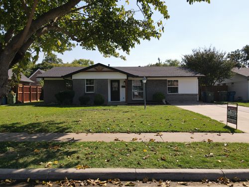 524 Ridgecrest Dr, Lewisville, TX, 75067-4525 | Card Image