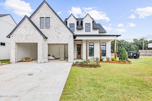 104 Cape Town Ave, Youngsville, LA, 70592-6871 | Card Image
