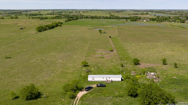 312 County Road 1295 B, House other with 3 bedrooms, 2 bathrooms and null parking in Moulton TX | Image 36