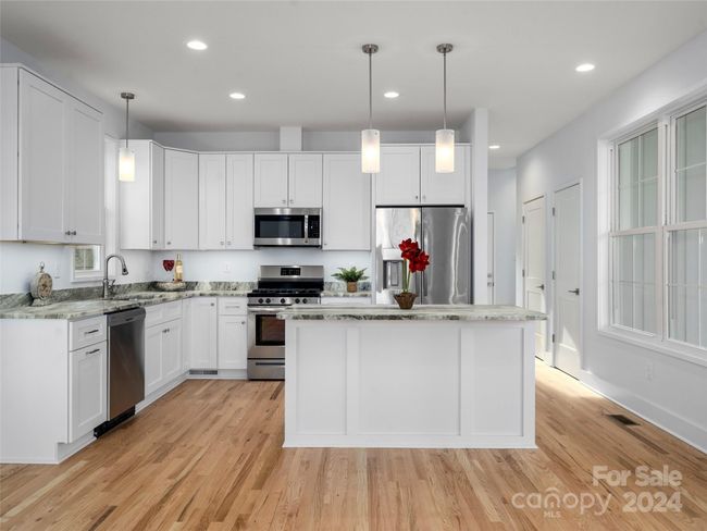 C - 36 Skyvue Ct, Townhouse with 2 bedrooms, 3 bathrooms and null parking in Saluda NC | Image 4