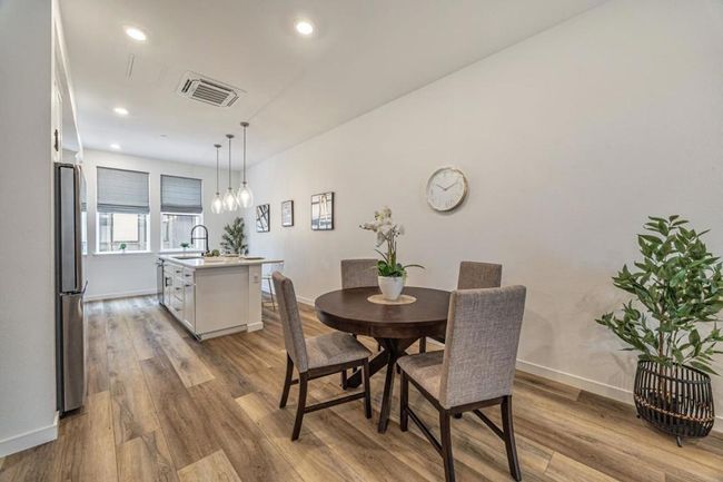 112 Waters Park Cir, Townhouse with 2 bedrooms, 3 bathrooms and 2 parking in San Mateo CA | Image 12
