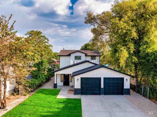 2013 E Maple St, Caldwell, ID, 83605-5516 | Card Image