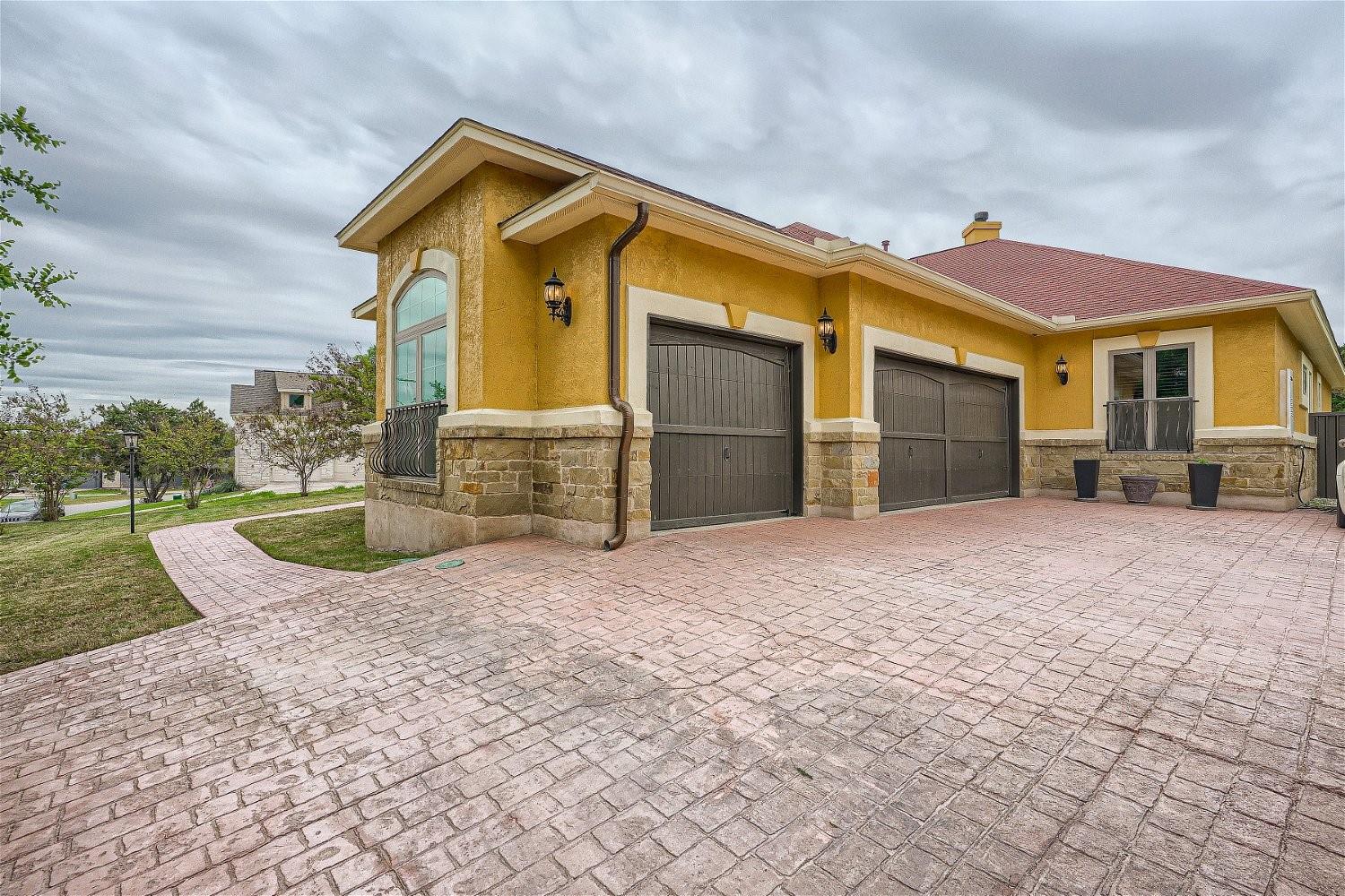Residential Lease in Lakeway 5