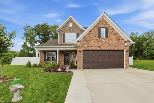 222 Moravian Ct, Advance, NC, 27006-8019 | Card Image