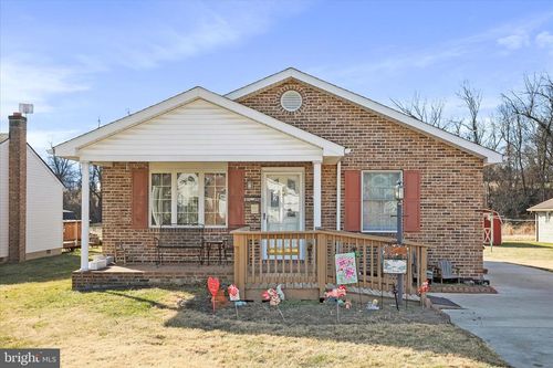 202 Brown St, STRASBURG, VA, 22657-2244 | Card Image