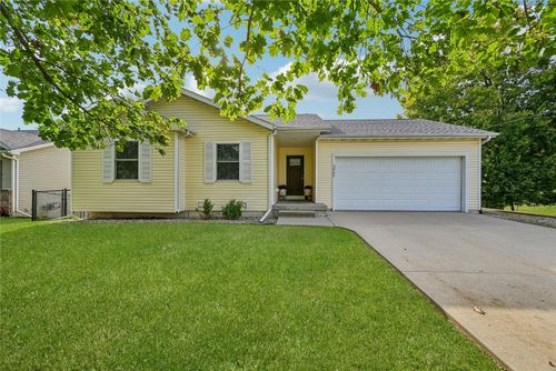 2065 High Dr Se, Cedar Rapids, IA, 52403-4188 | Card Image