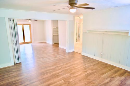 85 John St, Williston, SC, 29853-6801 | Card Image