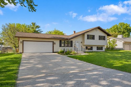 2408 W Fairview Ln, McHenry, IL, 60051-4633 | Card Image