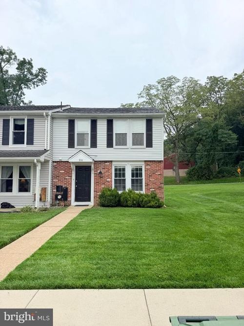 354 Barclay St, COATESVILLE, PA, 19320-2377 | Card Image