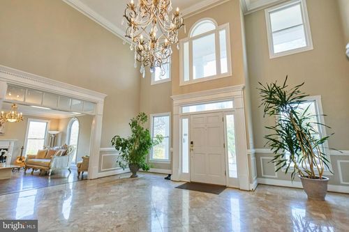 6830 Clifton Rd, CLIFTON, VA, 20124-1527 | Card Image