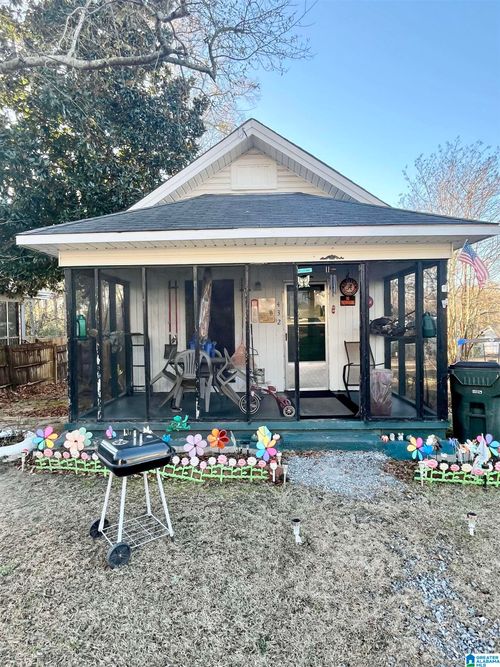 432 Woodlawn Ave, Alexander City, AL, 35010-2033 | Card Image