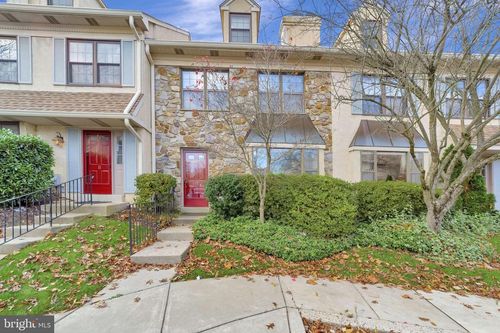 10 Liberte Ln, Chesterbrook, PA, 19087-5721 | Card Image