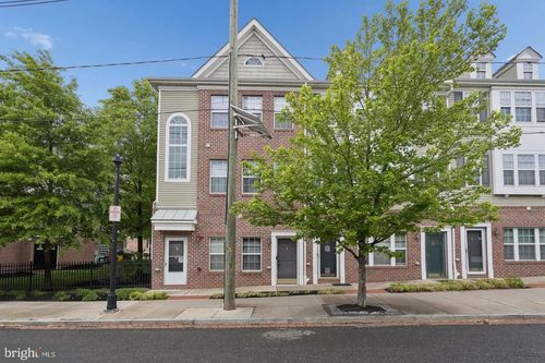 1060 Lamberton St, TRENTON, NJ, 08611-3423 | Card Image