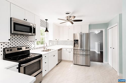 208 Surrey Rd, CHARLOTTESVILLE, VA, 22901-2226 | Card Image