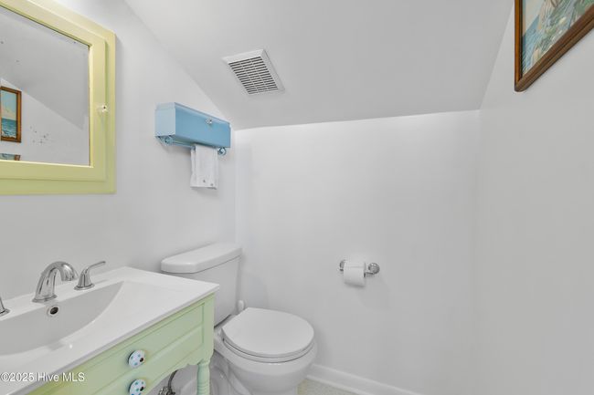 301 22 Nd Pl E, House other with 3 bedrooms, 3 bathrooms and 1 parking in Oak Island NC | Image 43