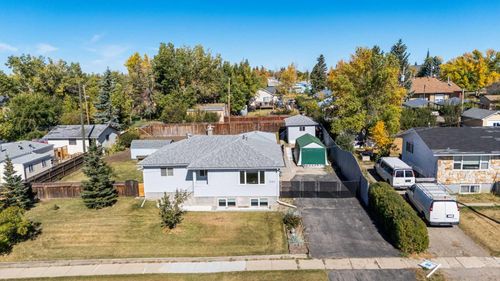 230 Frederick Ave W, Standard, AB, T0J3G0 | Card Image