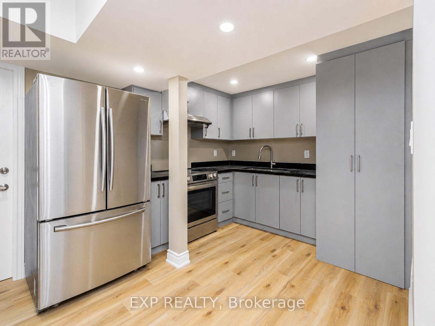 Residential Lease in Waterloo 4