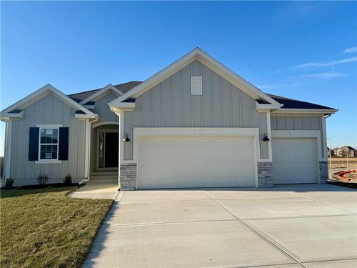 9810 N Laurel Ave, Kansas City, MO, 64157-8724 | Card Image